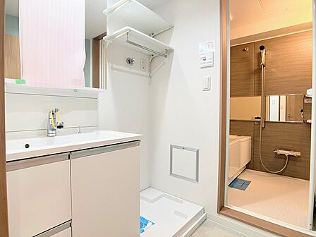 朝の身支度はここから。洗面化粧台