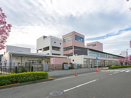 【横浜市立十日市場小学校】