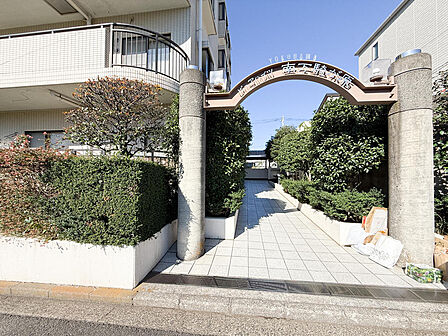 【エントランス】