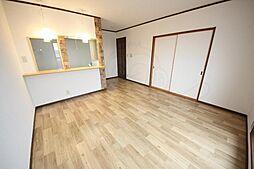 近鉄大阪線 築山駅 徒歩17分の賃貸アパート 2階2LDKのリビング/ダイニング