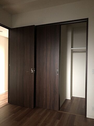 収納 プラウド高岳 10階/-