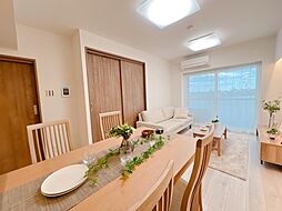 メガロン仲六郷 3LDKのリビング/ダイニング