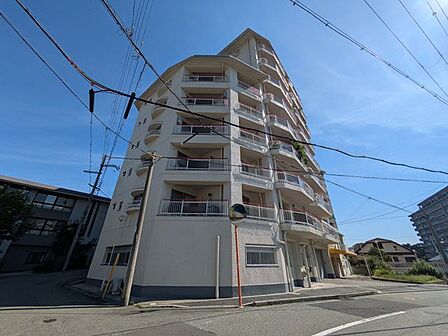 「いつかは」と思っていた住まい探しも、具体的に動き出すと意外とスムーズに進むものです。まずは気軽にご相談いただけます