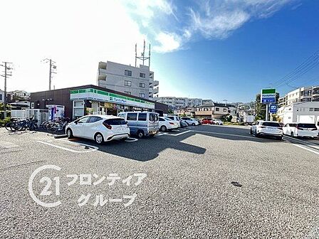 ファミリーマート西宮獅子ヶ口店 徒歩6分。 410m