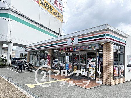 セブンイレブン宝塚小林3丁目店 徒歩5分。 370m