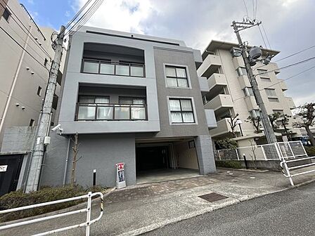 エリアの特性や周辺環境についての情報提供も行っています。物件だけでなく、地域の暮らしやすさも含めてご確認いただけます