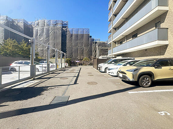 【駐車場】