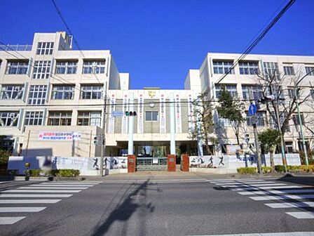 川口市立青木中学校(937m)