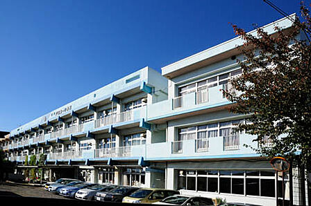 戸田市立戸田第一小学校(1177m)