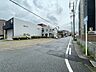 その他：幅員約7.2mの前面道路です。普通車が余裕を持ってすれ違うことの出来る道幅です。もちろん、大型車も余裕を持って通行出来ます。