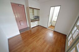 ライフハイツ中宮 5階1DKのリビング/ダイニング