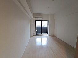 サムティ大阪GRANDEASTII 10階1Kのリビング/ダイニング