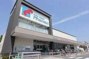 万代森河内店 徒歩7分。 520m