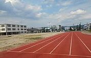 新田中央公園 徒歩20分。 1530m