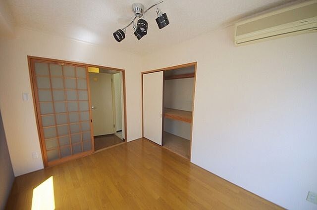 寝室