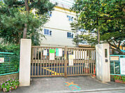 【杉並区立向陽中学校】徒歩8分（570ｍ）