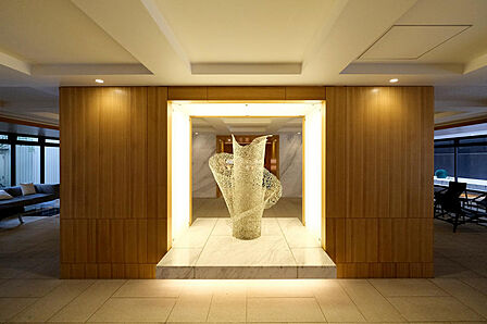 【Entrance】LDK12.9帖の2LDKにWICやSICなど収納スペースが確保されたプラン!キッチン後ろにはカップボード付き!