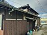 外観：南東からです。玄関です。