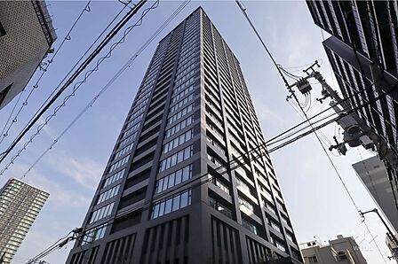 THE-CROSS-CITY-TOWERの外観(北西側から)