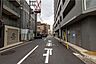 その他：敷地西側の前面道路（南側から）