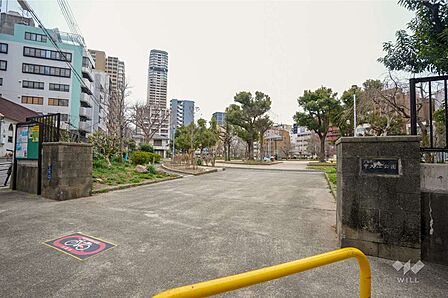 中大江公園の外観