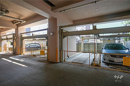 敷地内駐車場(屋内機械式)