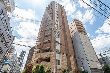 プレサンス心斎橋リベルタの外観（北東側から）-