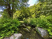 黒川清流公園まで417m。自然と触れ合える親水公園です。日野市内は「緑と清流課」という独自の行政窓口があり、市内の環境美化に寄与しています。