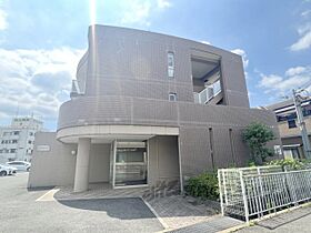 エバーグリーン 201 ｜ 大阪府枚方市招提元町１丁目（賃貸マンション2LDK・2階・73.95㎡） その1