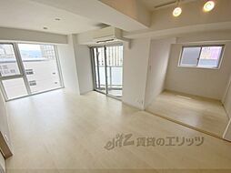 ピコットVII 5階1LDKのリビング/ダイニング