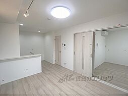 JR片町線(学研都市線) 津田駅 徒歩10分の賃貸アパート 2階1LDKのリビング/ダイニング