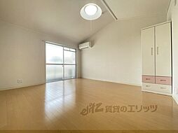 近鉄奈良線 新大宮駅 徒歩12分の賃貸マンション 1階ワンルームのリビング/ダイニング