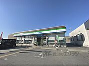 ファミリーマート　田原本十六面店まで1800メートル