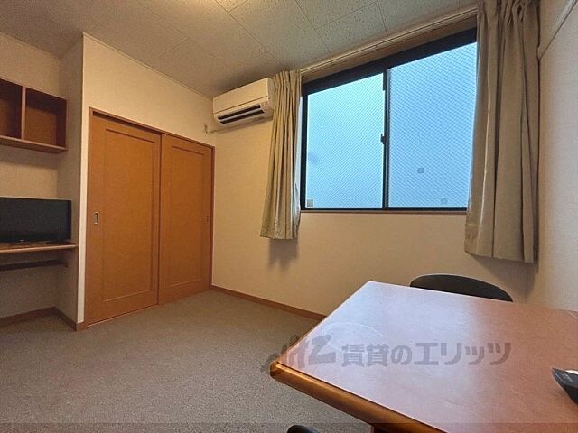 寝室