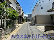 季節感を演出する多彩な樹木と豊かな彩りが重なり、四季折々の変化を楽しめる心地よい場所となることでしょう。時間の経過と共に味わいが出る素敵な空間へ。 