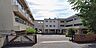 周辺：周辺環境-小学校(700m)松戸市立上本郷小学校
