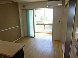 Excellent Palace 202号室 2階2LDKのリビング/ダイニング