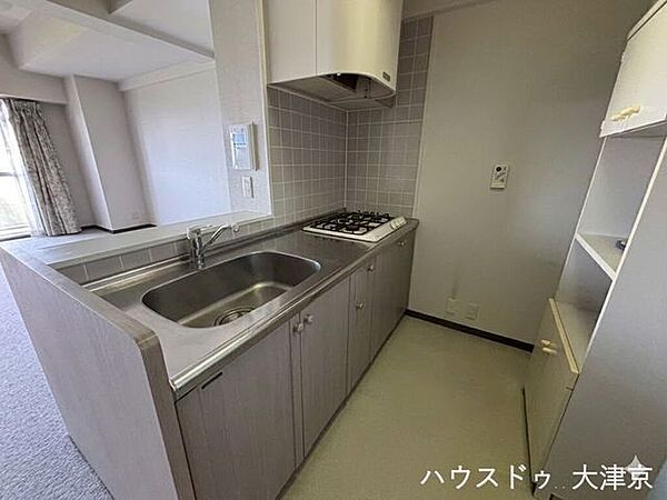 キッチンを拡大表示