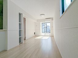 東武伊勢崎線 新伊勢崎駅 徒歩37分の賃貸アパート 1階1LDKのリビング/ダイニング