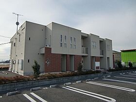 群馬県伊勢崎市市場町2丁目（賃貸アパート2LDK・2階・58.64㎡） その1