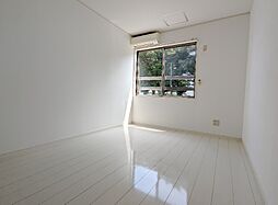 JR両毛線 伊勢崎駅 バス60分 竜宮橋南下車 徒歩7分の賃貸アパート 1階1LDKのリビング/ダイニング