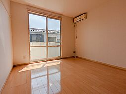 東武伊勢崎線 伊勢崎駅 バス15分 市場下車 徒歩3分の賃貸アパート 2階1LDKのリビング/ダイニング