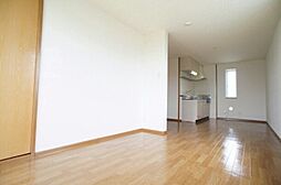 JR両毛線 伊勢崎駅 徒歩35分の賃貸アパート 2階1LDKのリビング/ダイニング