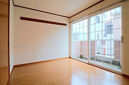 東武伊勢崎線 剛志駅 4kmの賃貸アパート 1階2DKのリビング/ダイニング