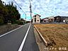 外観：前面道路含む現地写真