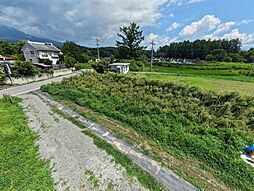 物件画像 八ヶ岳と南アルプスを望む。 陽当たりと開放感のある平坦地。