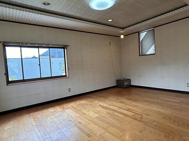 リビング/ダイニング 越前市粟田部町15-2