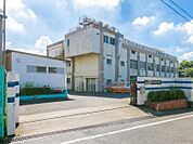 八王子市立由井中学校迄470ｍ