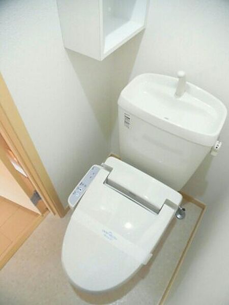 画像8:ゆったりとした空間のトイレです