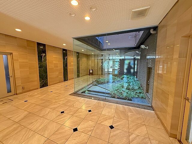 エントランス クレール大和八木 7階/704